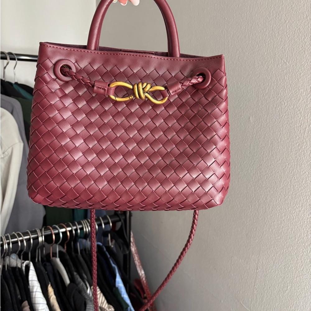 Woven Shoulder Bag